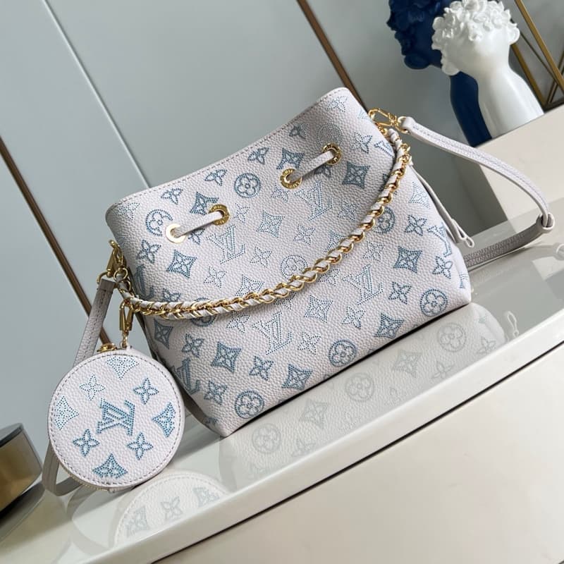 Louis Vuitton bags | LV Bags | Bella bucket bag |  22 × 14 × 19 cm | M12125 | 00025