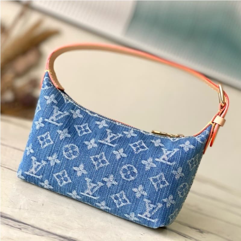 Louis Vuitton bags | LV Bags | Mini Moon handbag |  20.5 × 6 × 16 cm | M82949 | 00041