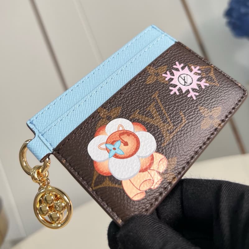 Louis Vuitton bags | Snow Show series | Charms business card |  10.2 × 7.3 × 0.3 cm | M12227 | 00052