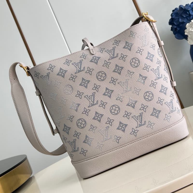 Louis Vuitton bags | Flight Mode series | Flore handbag |  27 × 10 × 28 cm | M12496 | 00056