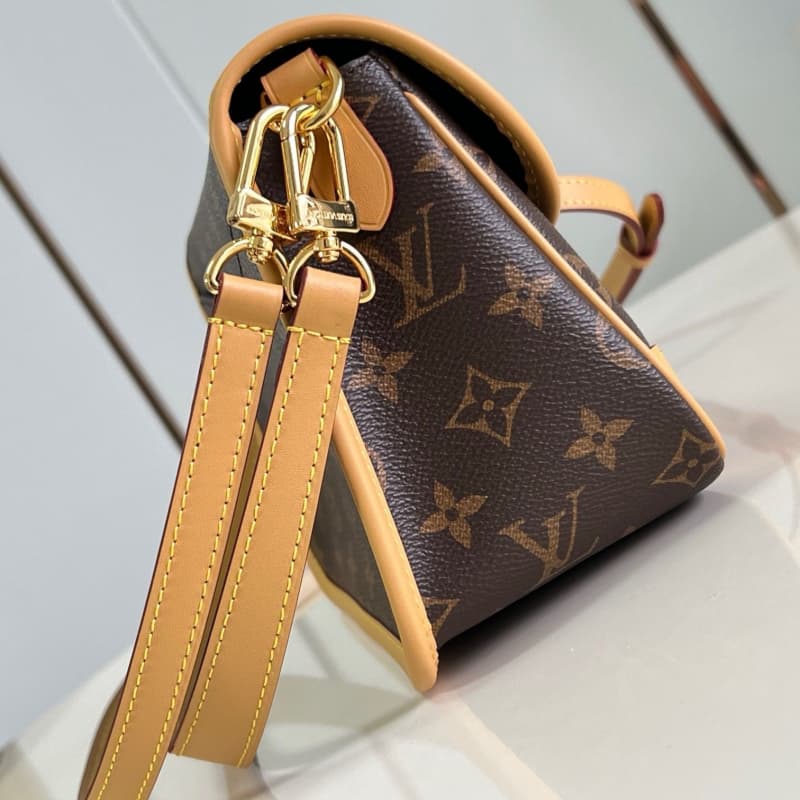 Louis Vuitton bags | LV | Diane handbag |  24 × 15 × 9 cm | M45985 | 00062