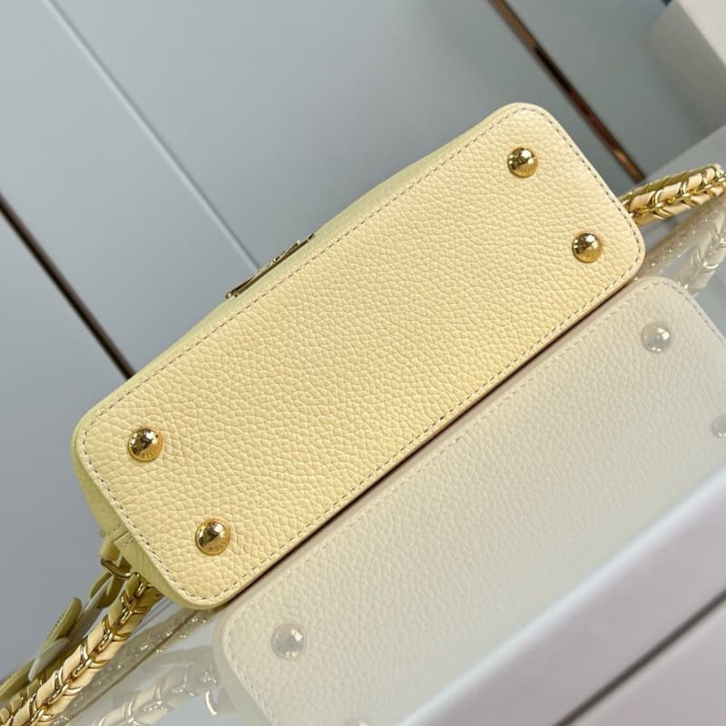 Louis Vuitton bags | LV | Capucines East-West mini handbag |  22 × 12 × 8 cm | M8865/M11351 | 00084