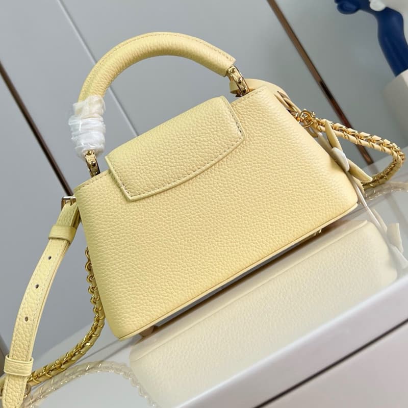 Louis Vuitton bags | LV | Capucines East-West mini handbag |  22 × 12 × 8 cm | M8865/M11351 | 00084