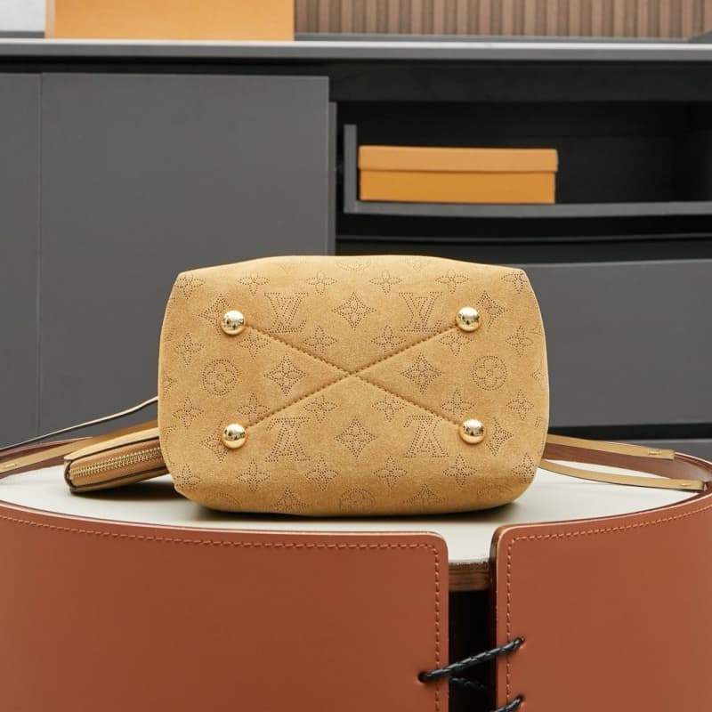 Louis Vuitton bags | LV | Bella handbag |  22×14×19 cm | M11839 | 00093