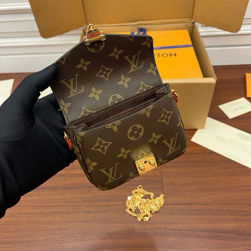 Louis Vuitton bags | LV | 14×11×3.5 cm | M81267 | 00099