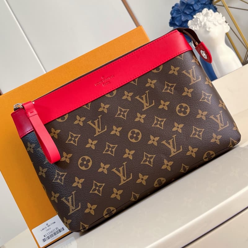 Louis Vuitton bags | LV | Pochette Voyage Souple clutch |  21 × 7.5 × 30 cm | M13356 | 00103