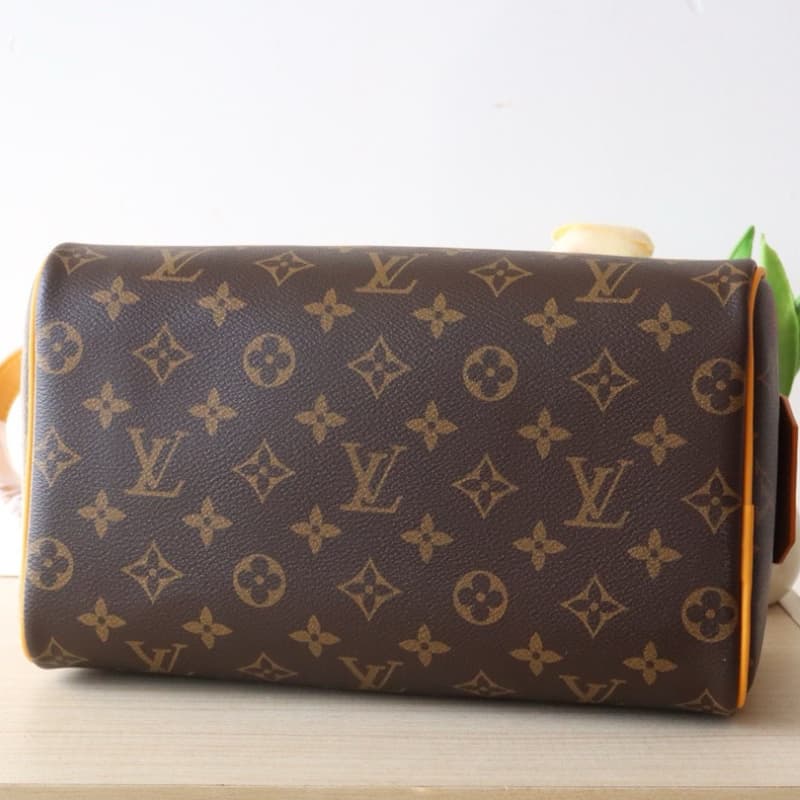 Louis Vuitton bags | LV | Cosmetic Bag / Toiletry Bag | DOPP Kit | 28 × 15 × 16.5 cm | M44494/12643 | 00126