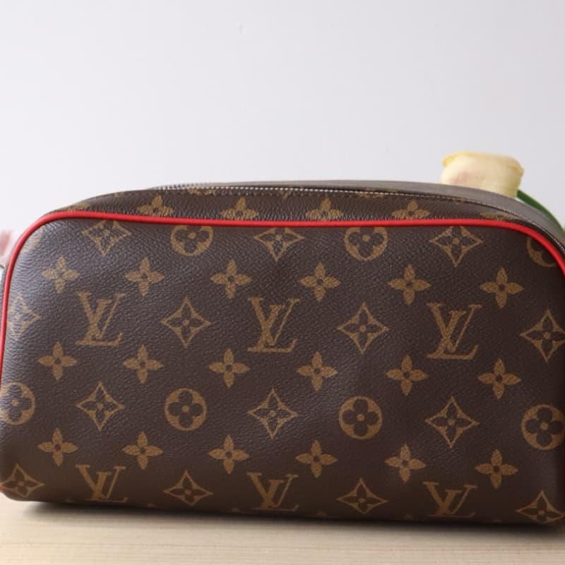 Louis Vuitton bags | LV | Cosmetic Bag / Toiletry Bag | DOPP Kit | 28 × 15 × 16.5 cm | M44494/12643 | 00126