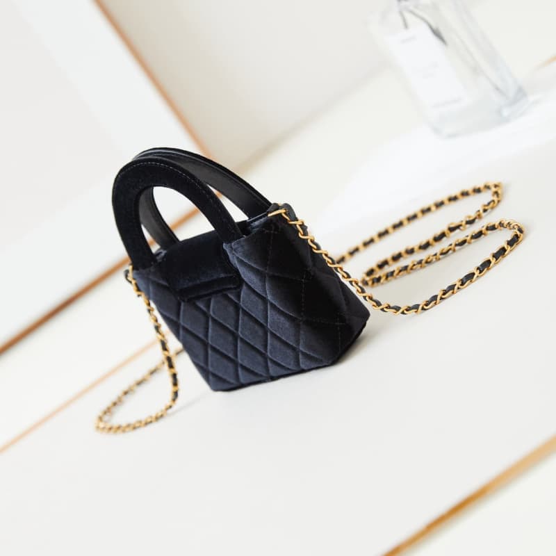 CHANEL bags | kelly 24A mini | 8.3×12.5×4cm | AS3435 | 01004