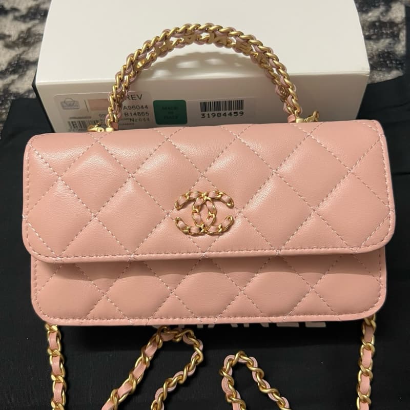 CHANEL bags | 24C | WOC | Phone Case | 16cm | 96044 | 01034