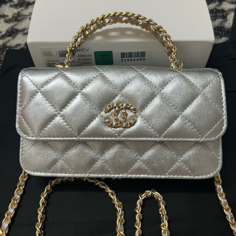 CHANEL bags | 24C | WOC | Phone Case | 16cm | 96044 | 01034