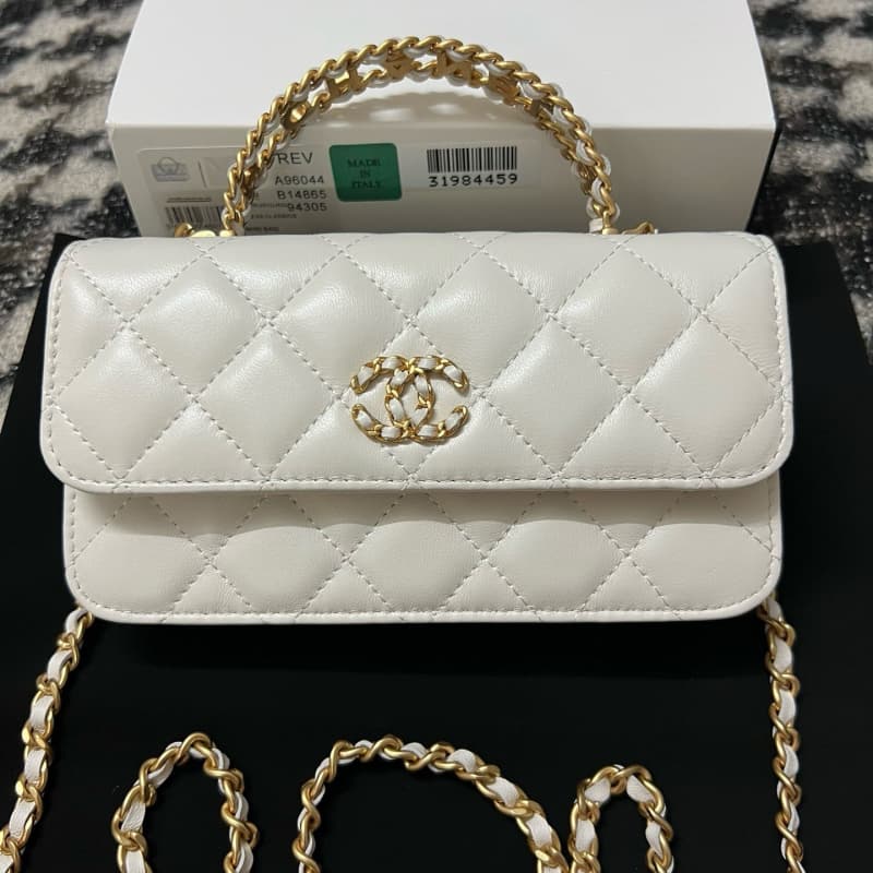 CHANEL bags | 24C | WOC | Phone Case | 16cm | 96044 | 01034