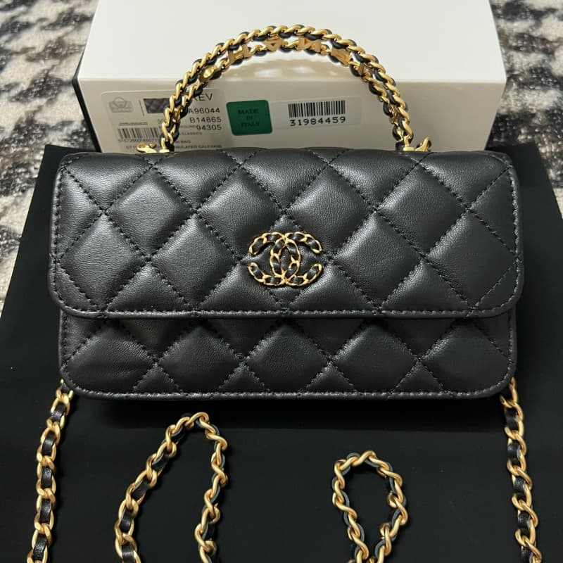 CHANEL bags | 24C | WOC | Phone Case | 16cm | 96044 | 01034