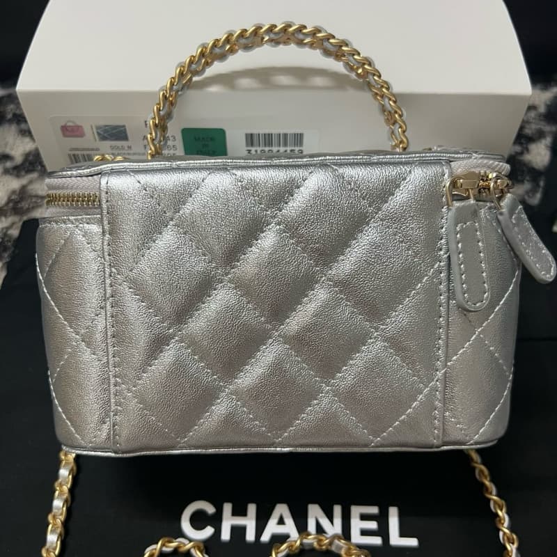 CHANEL bags | 23K | Clasp Bag | 24C long box | 17cm | 96043 | 01035