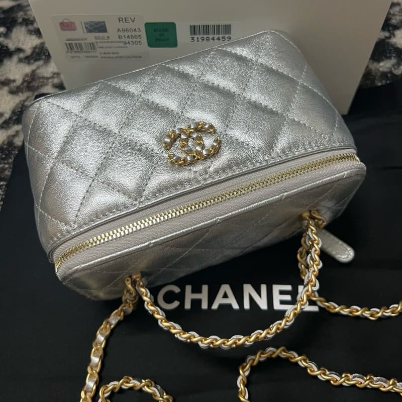 CHANEL bags | 23K | Clasp Bag | 24C long box | 17cm | 96043 | 01035