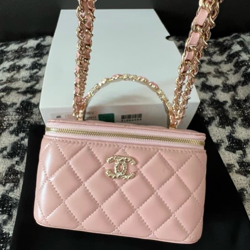 CHANEL bags | 23K | Small Box | 17cm | 96035 | 01043