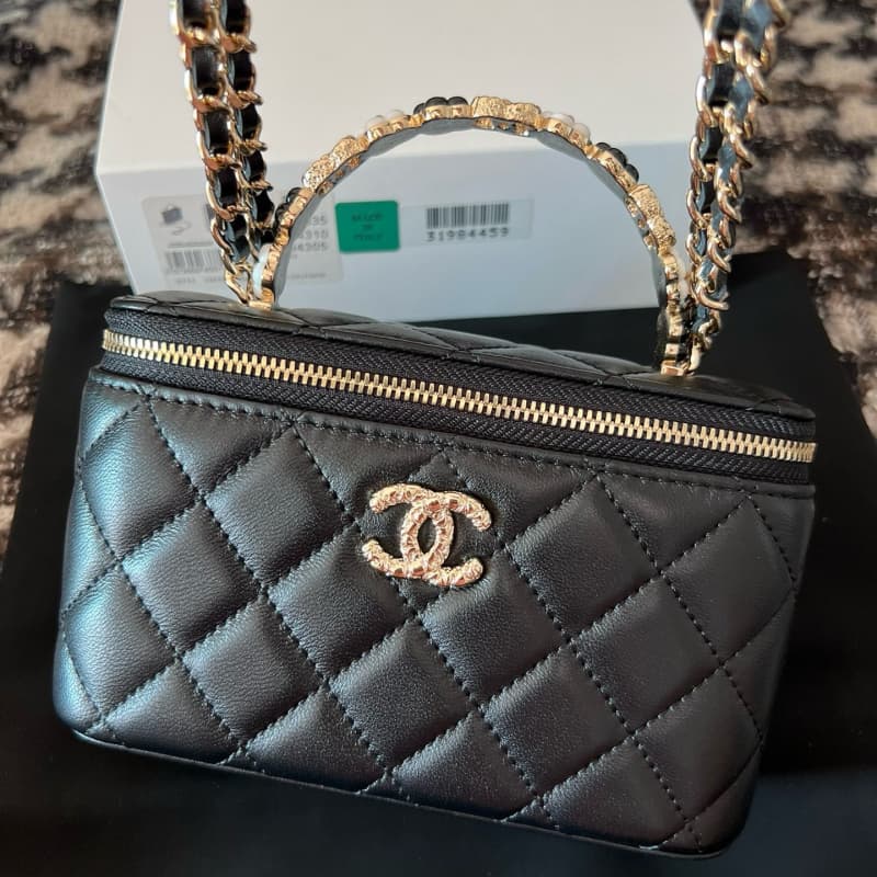 CHANEL bags | 23K | Small Box | 17cm | 96035 | 01043