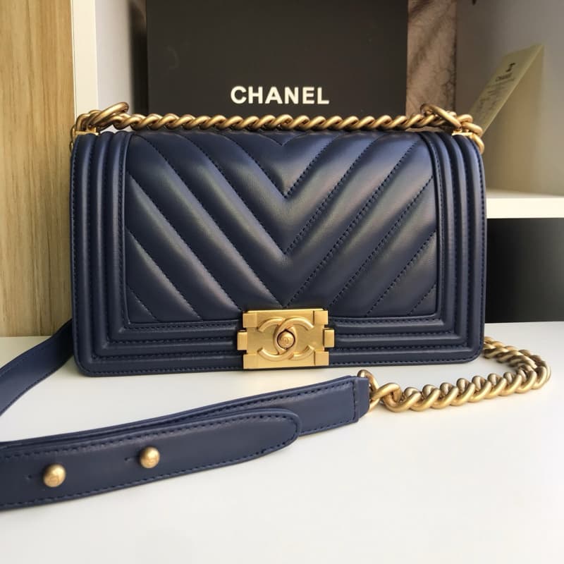 CHANEL bags | V-grid | sheepskin | 25cm | 67086 | 01076