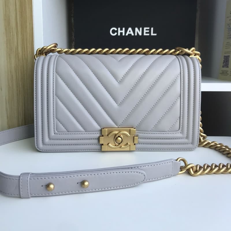 CHANEL bags | V-grid | sheepskin | 25cm | 67086 | 01076