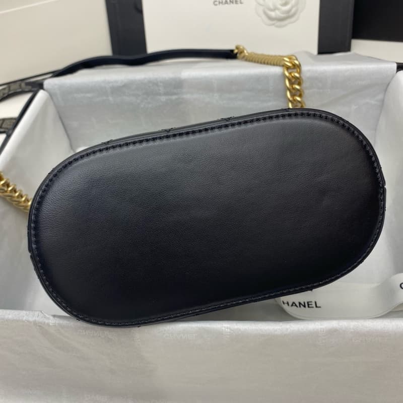 CHANEL bags | Chanel Bucket Bag | 20×18×10 cm | 01077