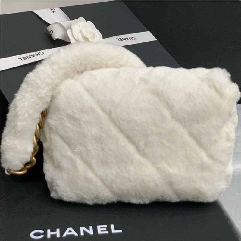 CHANEL bags | Four-Color Karakul Fur | 15.5×21.5×6.5 cm | AS2240 | 01078