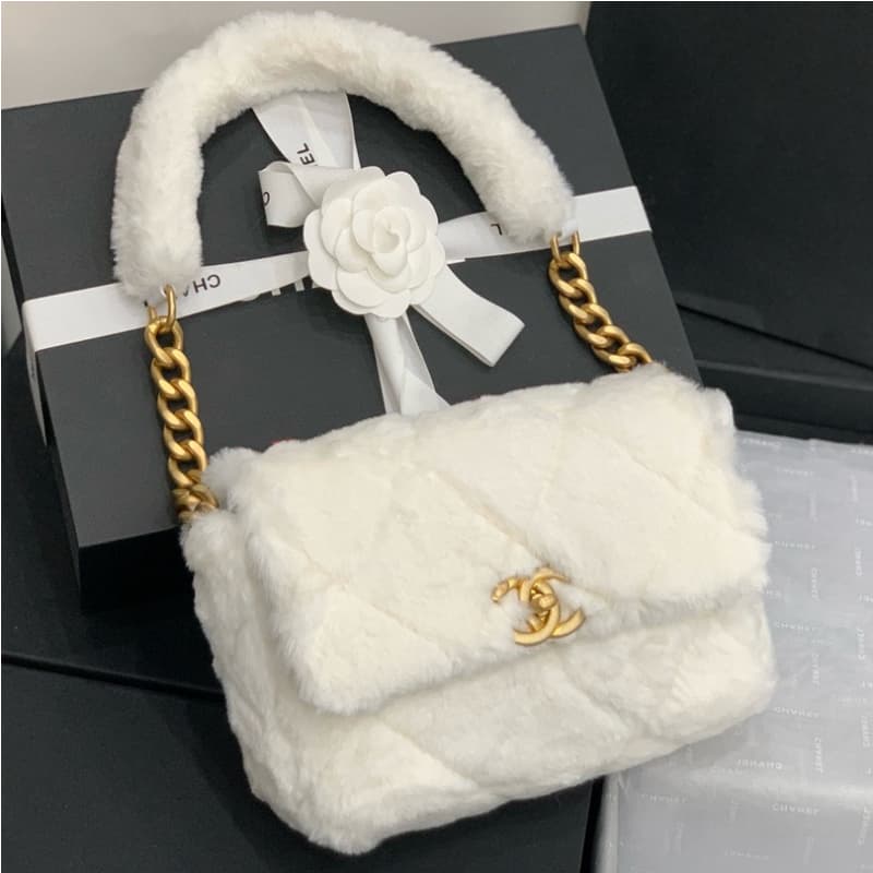 CHANEL bags | Four-Color Karakul Fur | 15.5×21.5×6.5 cm | AS2240 | 01078