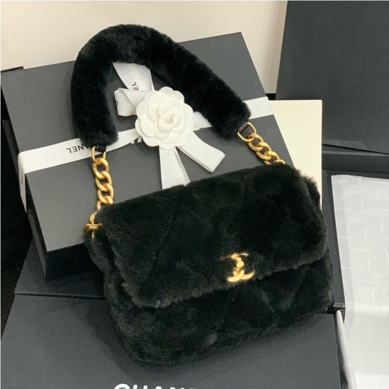 CHANEL bags | Four-Color Karakul Fur | 15.5×21.5×6.5 cm | AS2240 | 01078