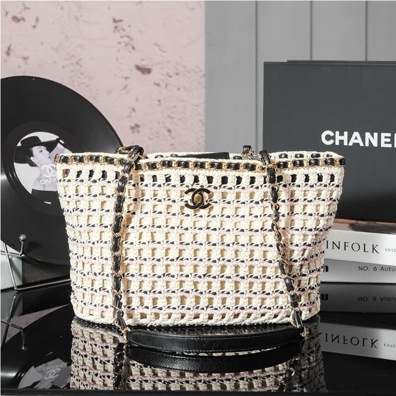 CHANEL bags | 25C | Handwoven basket | 01095