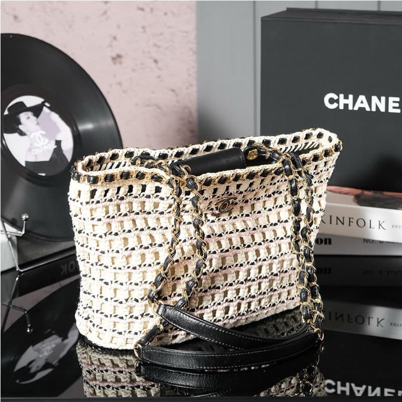 CHANEL bags | 25C | Handwoven basket | 01095