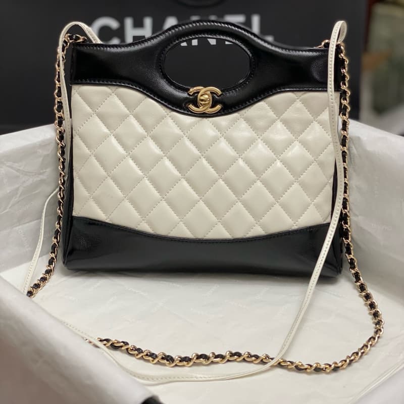 CHANEL bags | Chanel 23A Mini 31 Bag | 22 × 23 × 5.5 cm | AS4133 | 01121