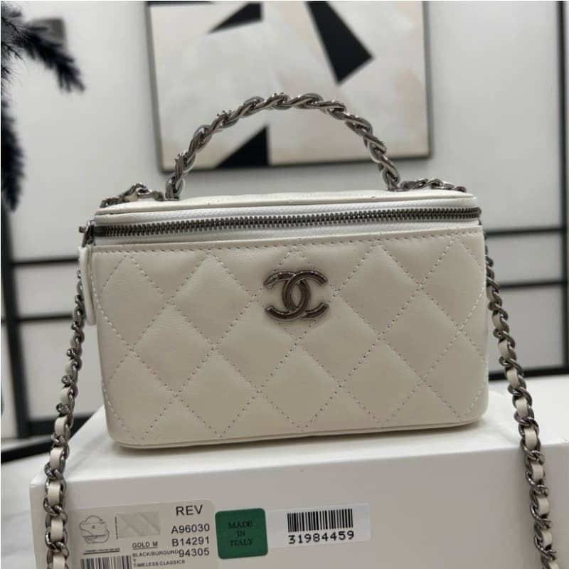 CHANEL bags | 23K | Black Silver Calfskin Large Lipstick Case | 17×9.5×8 cm | A96030 | 01123