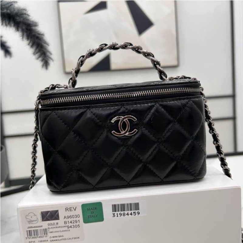 CHANEL bags | 23K | Black Silver Calfskin Large Lipstick Case | 17×9.5×8 cm | A96030 | 01123