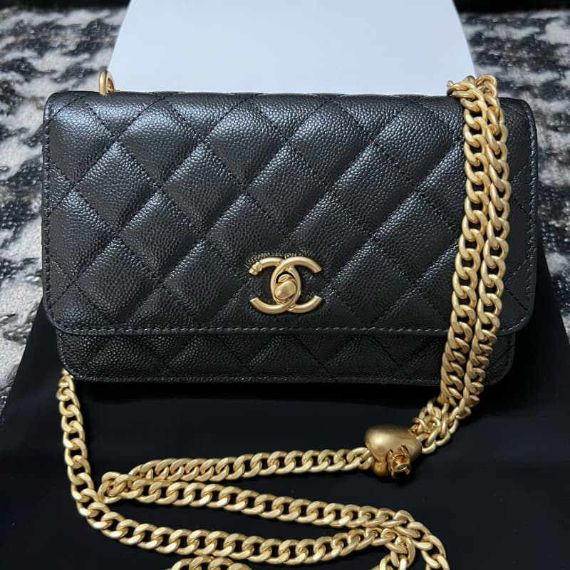 CHANEL bags | adjustable heart-shaped gold ball WOC | A96052 | 19×12×3.5cm | 01162