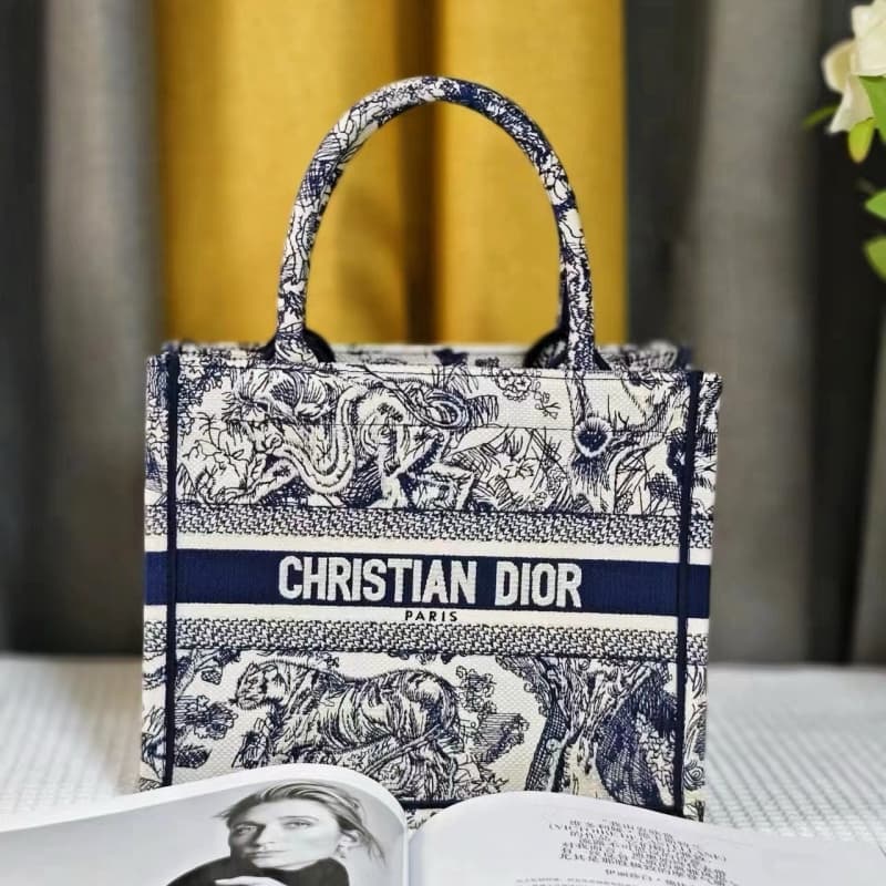 Dior bags | Dior Book Tote Tote Bag | 26.5×24×17 cm | Small Size | 03032