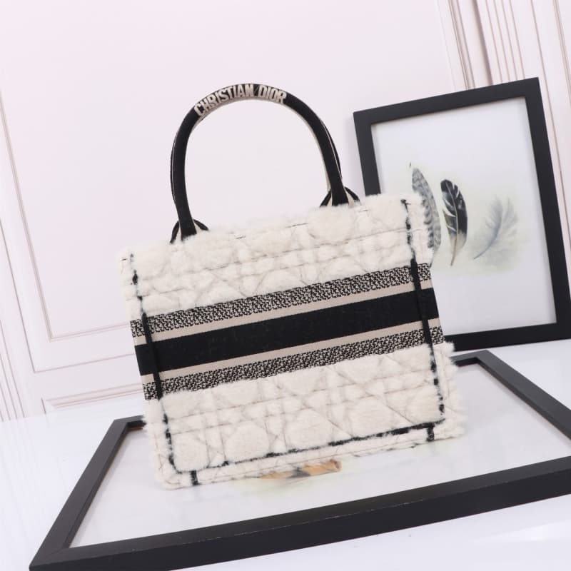 Dior bags | Dior Book Tote handbag | 26.5×21×14 cm | D6688 | 03038