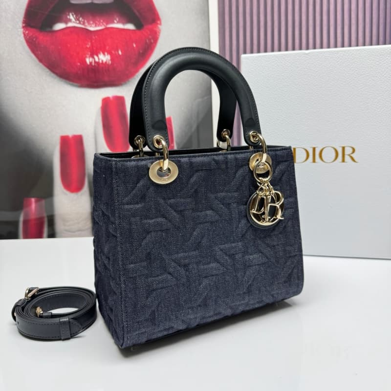 Dior bags | Five Cells | Lady Dior Handbag | 24 × 20 × 11 cm | M0565 | 03047