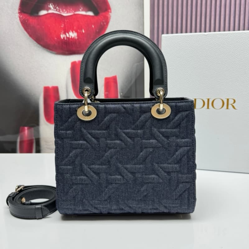 Dior bags | Five Cells | Lady Dior Handbag | 24 × 20 × 11 cm | M0565 | 03047