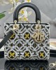 Dior bags | Lady Dior handbag | 24 × 20 × 11 cm | M0565 | 03050