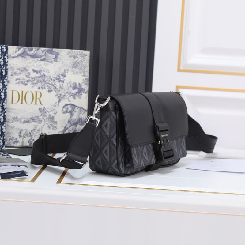 Dior bags | Dior Hit the Road bag | 27×17×9 cm | 9944 | 03069