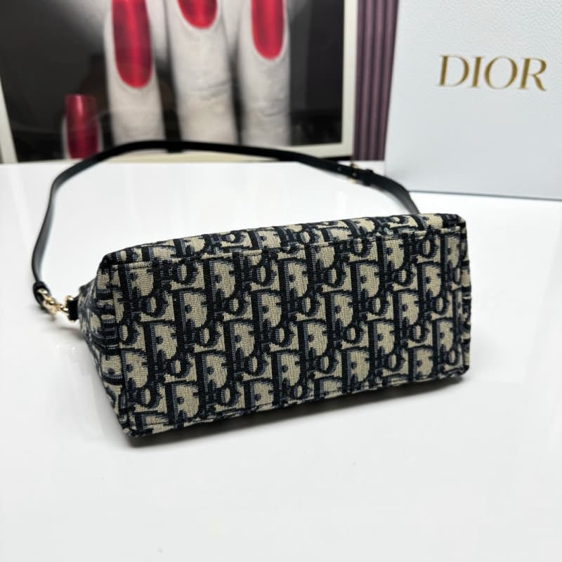 Dior bags | Diorstar Hobo Chain Bag | 28.5 × 14.5 × 10 cm | 3202 | 03075