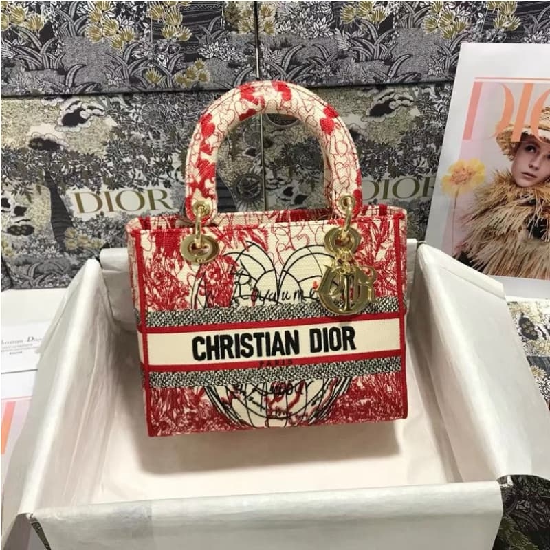 Dior bags | Lady D-Lite Bag | Christian Dior | 24 × 20 × 11 cm | M0565 | 03077