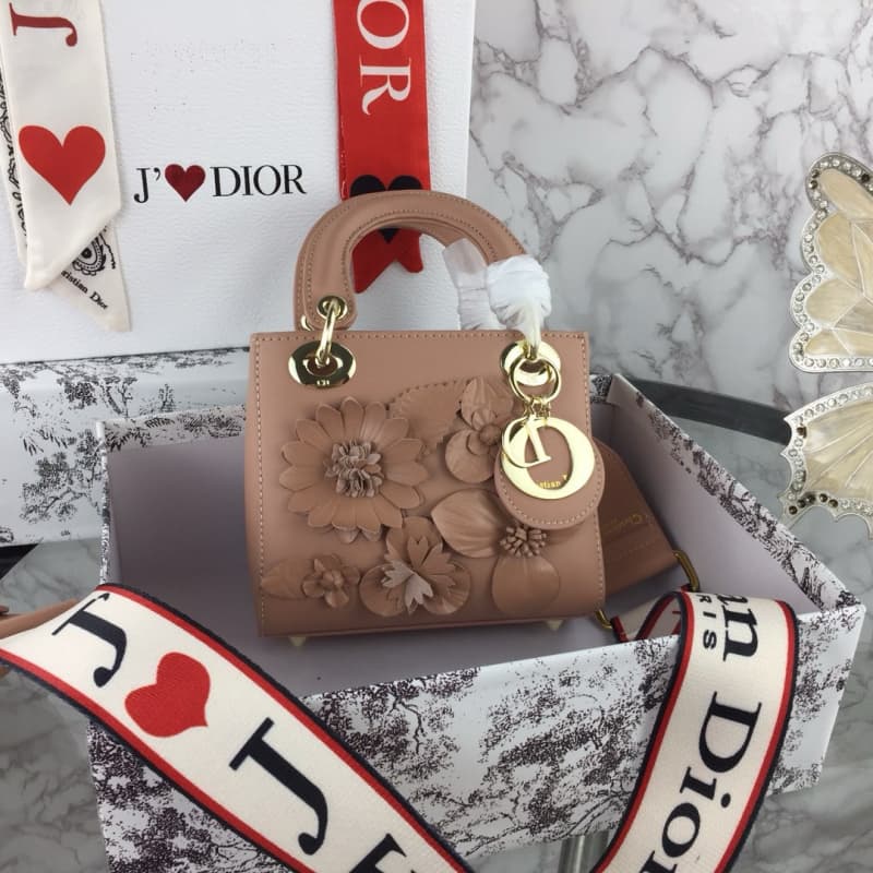 Dior bags | Dior Lady Dior Bag | Christian Dior | 20×17×6 cm | 98949 | 03087