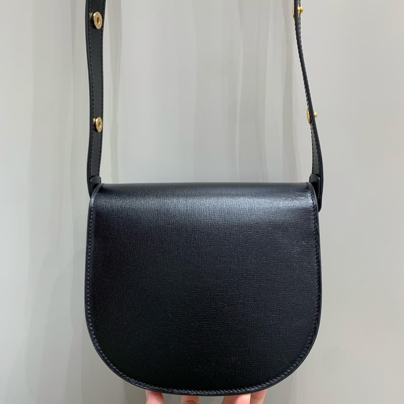 GUCCI bags | GUCCI Horsebit Half-Moon Mini Bag | 17×18.5×7.5cm | 760191 | 04027