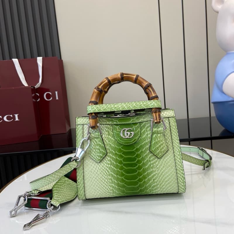 GUCCI bags | GUCCI GG Bamboo Bag | 20×16×10cm | 702732 | 04073