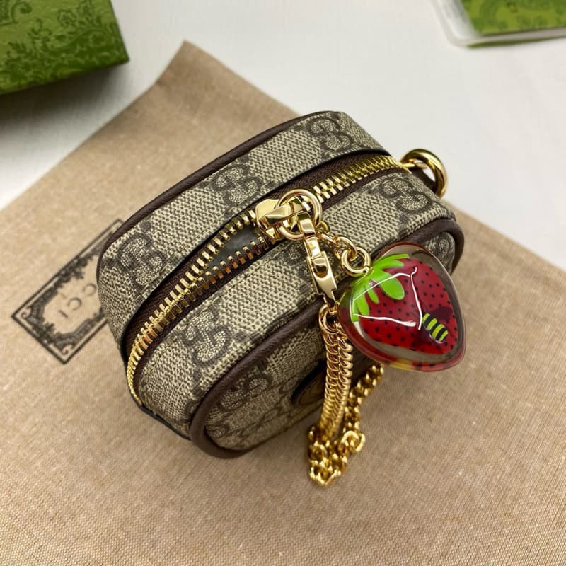 GUCCI bags | GUCCI Double G Strawberry Coin Purse | 8.5×8×5.5cm | 726252 | 04104