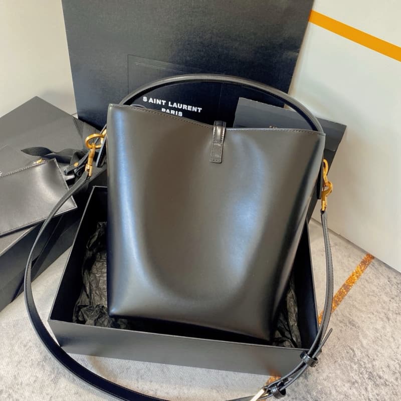 Yves Saint Laurent bags | YSL | LE 5À7 Series | Large Bucket Bag | 26×20×12cm | 742828 | 05023