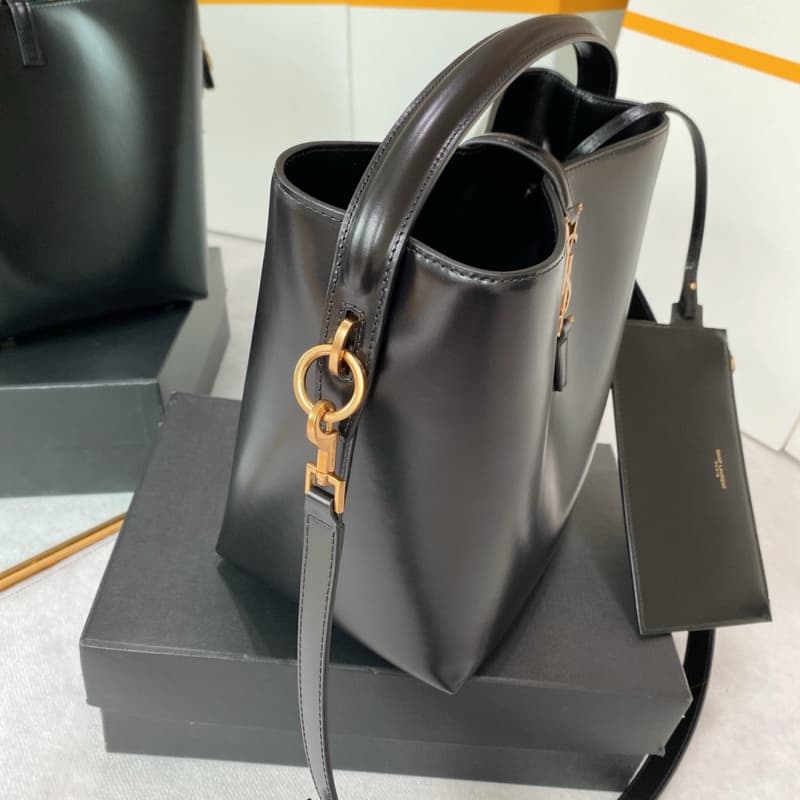 Yves Saint Laurent bags | YSL | LE 5À7 Series | Large Bucket Bag | 26×20×12cm | 742828 | 05023