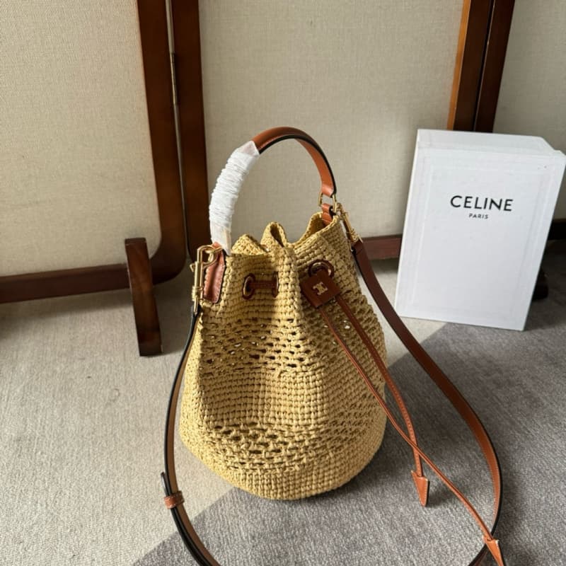 CELINE bags | Clara Classic Basket Bag | 23×25×20cm | 116882 | 06065