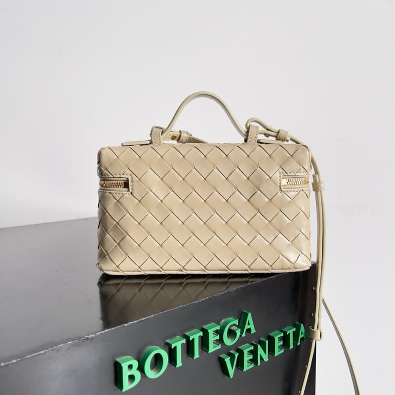 BOTTEGA VENETA Bags | BV bags | Woven Zip Crossbody Bag | 22×12.5×5 cm | 789109 | 07007