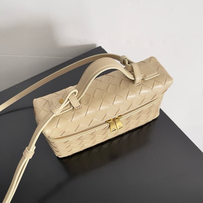 BOTTEGA VENETA Bags | BV bags | Woven Zip Crossbody Bag | 22×12.5×5 cm | 789109 | 07007